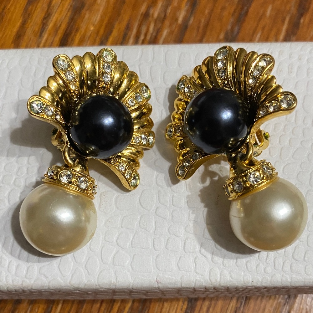 Gold-Tone Drop Earrings with Black and Cream Pearls